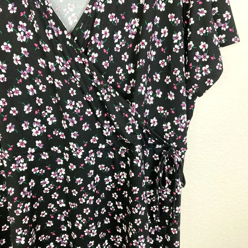 Joe Boxer Women’s Faux Wrap Dress Size 3X Black Pink Floral Knee/Short Soft Knit